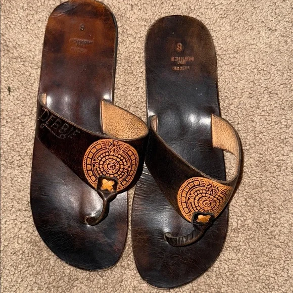 Leather tooled Sandals with Aztec Design Debbie - Picture 6 of 6